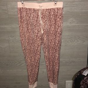 Jessica Simpson sleep pants